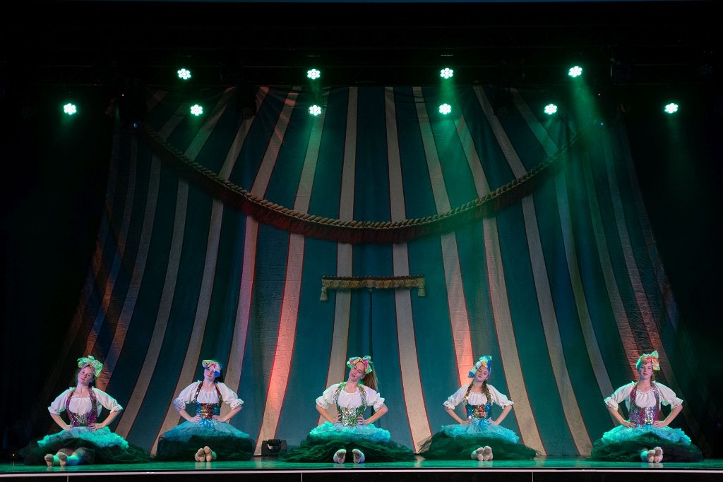 Wintercircus 6C 059.jpg